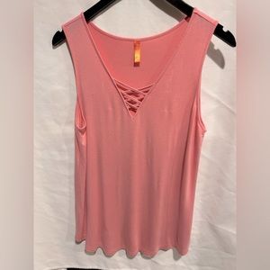 Feiersi women’s pink sleeveless top with criscross V-Neck, size Large